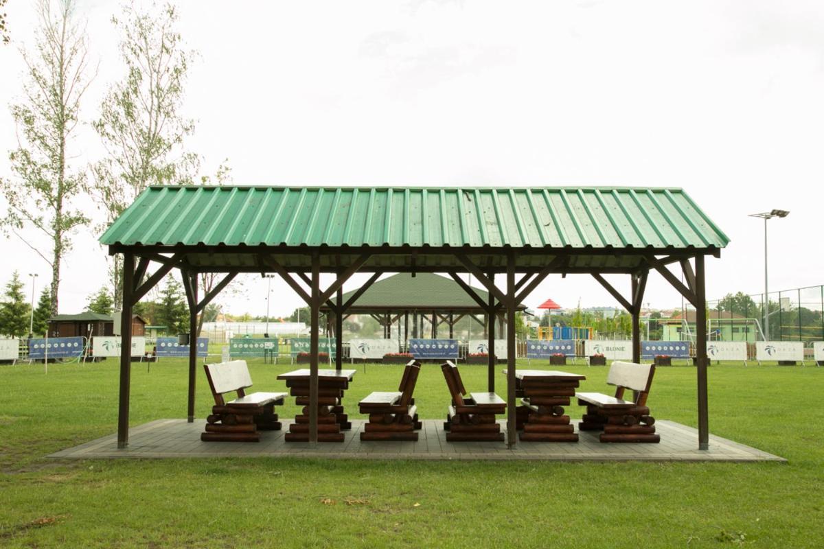Camping Oaza Blonie Kornik Domki Standard - 3 Pokoje المظهر الخارجي الصورة
