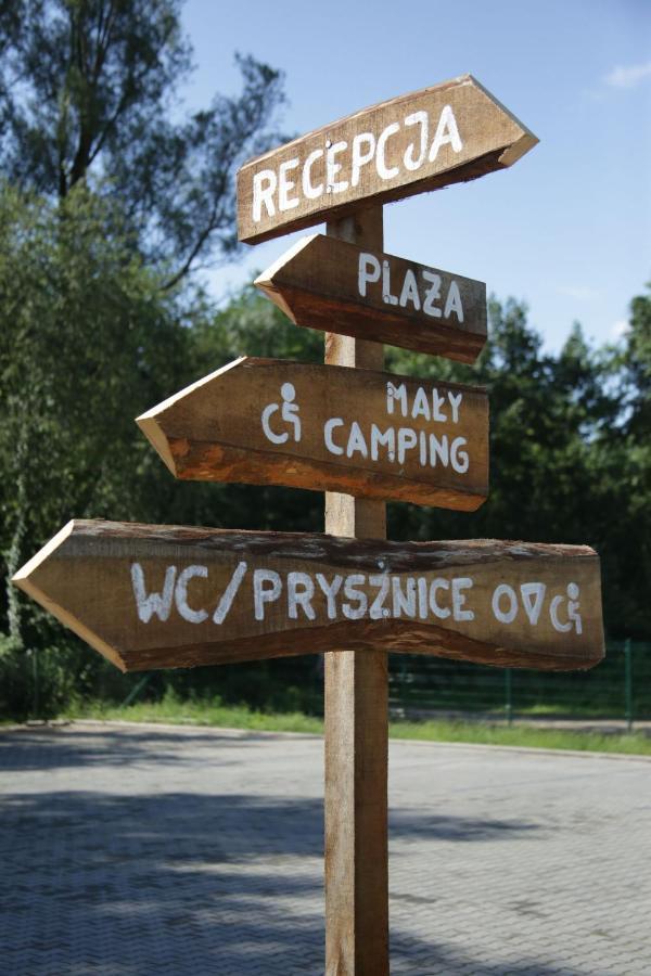 Camping Oaza Blonie Kornik Domki Standard - 3 Pokoje المظهر الخارجي الصورة