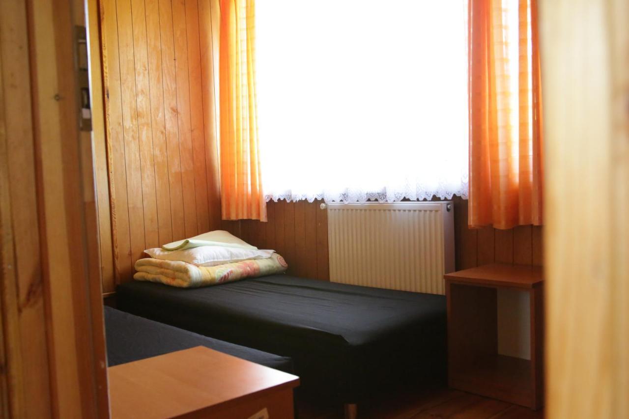 Camping Oaza Blonie Kornik Domki Standard - 3 Pokoje المظهر الخارجي الصورة