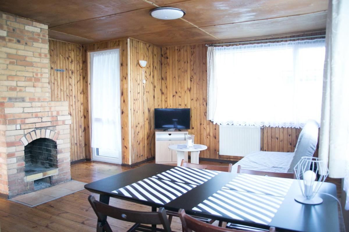 Camping Oaza Blonie Kornik Domki Standard - 3 Pokoje المظهر الخارجي الصورة