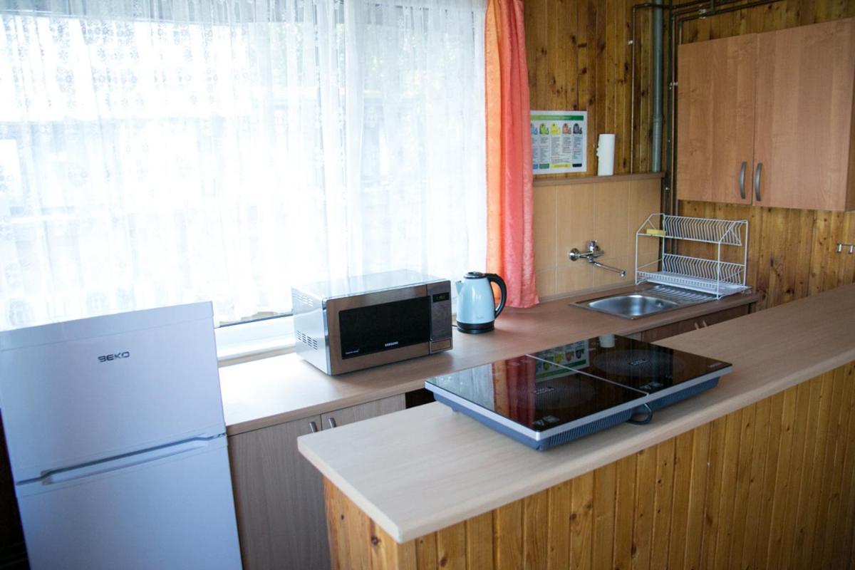 Camping Oaza Blonie Kornik Domki Standard - 3 Pokoje المظهر الخارجي الصورة