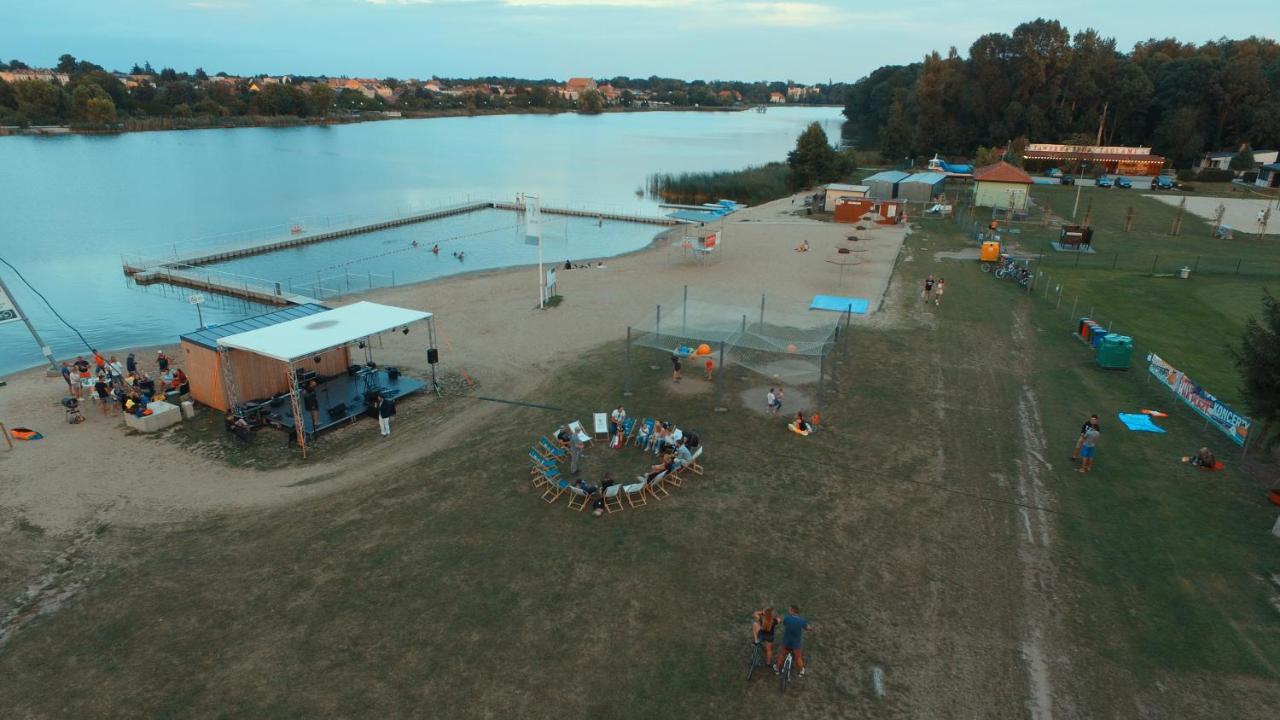 Camping Oaza Blonie Kornik Domki Standard - 3 Pokoje المظهر الخارجي الصورة