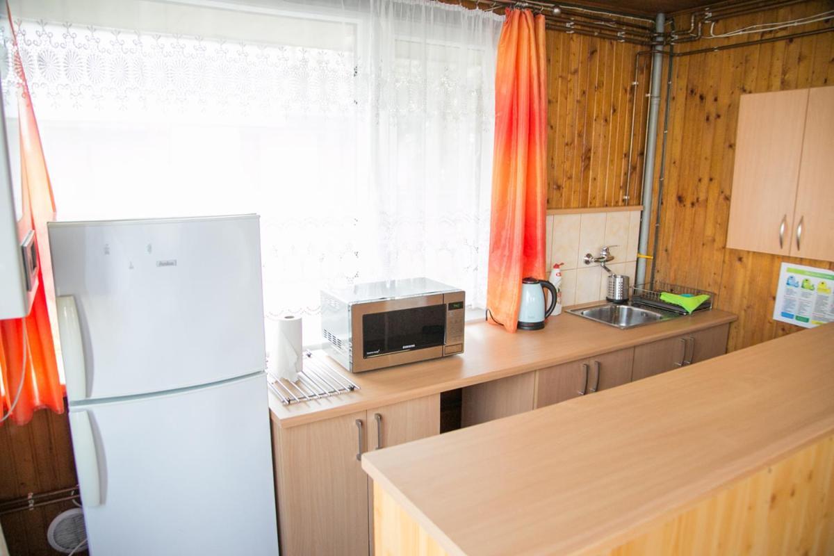 Camping Oaza Blonie Kornik Domki Standard - 3 Pokoje المظهر الخارجي الصورة