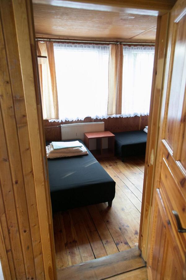 Camping Oaza Blonie Kornik Domki Standard - 3 Pokoje المظهر الخارجي الصورة