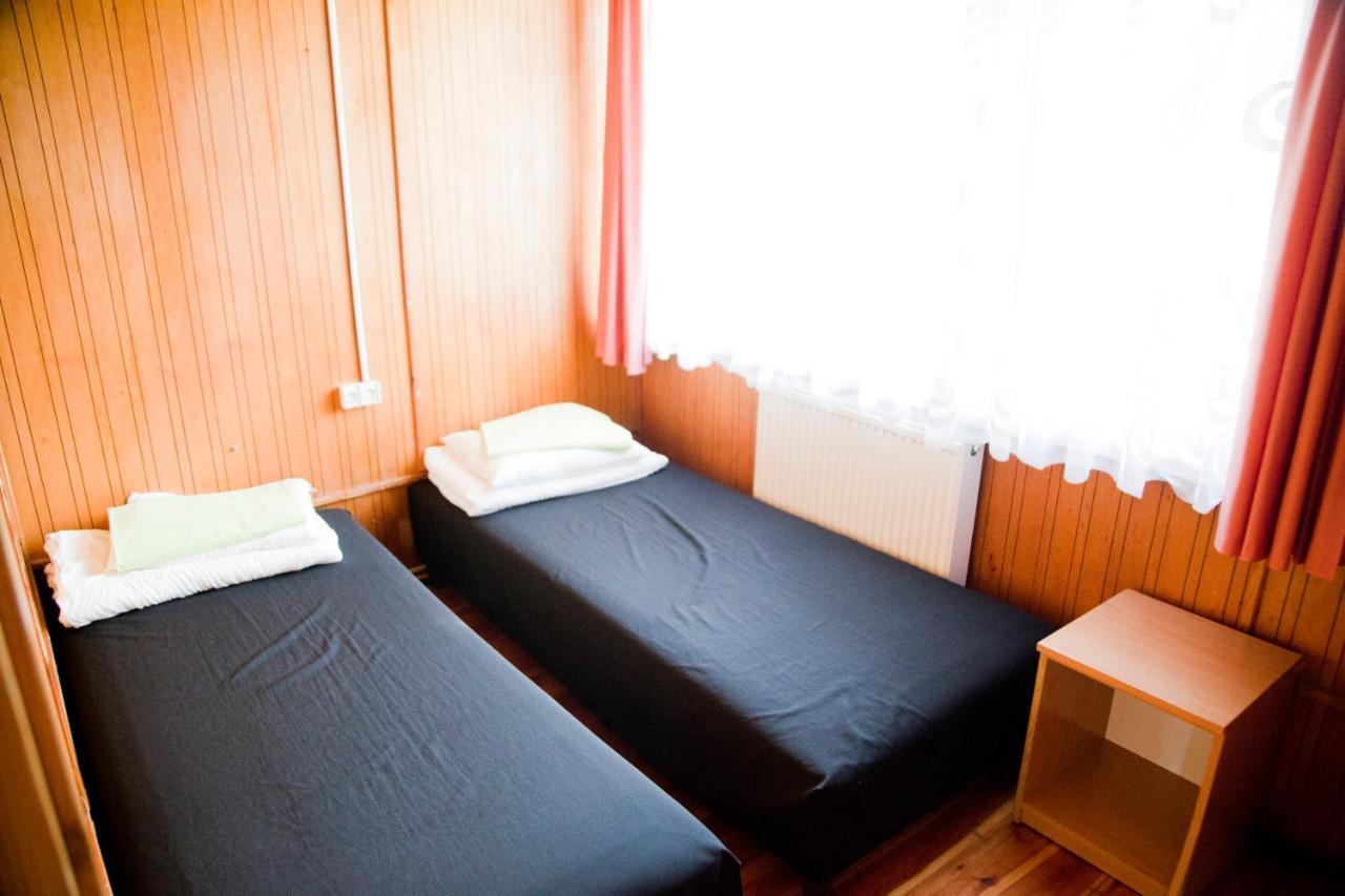 Camping Oaza Blonie Kornik Domki Standard - 3 Pokoje المظهر الخارجي الصورة